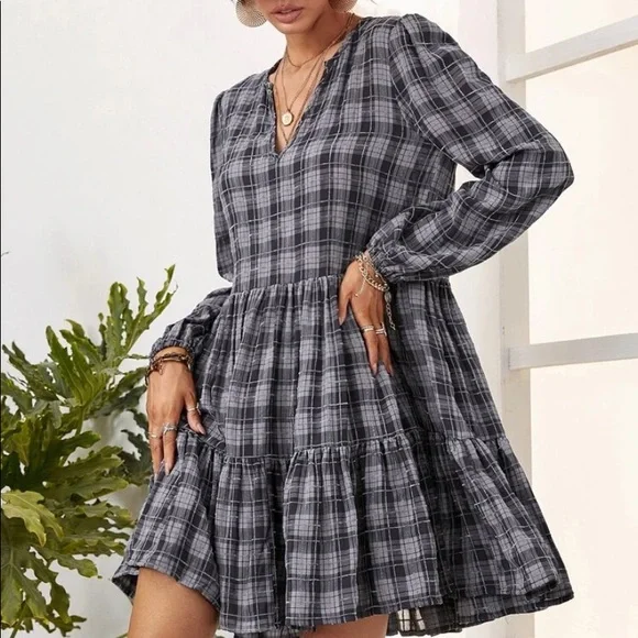 Plaid ruffle hem lantern sleeve blouse plum - Picture 9 of 16